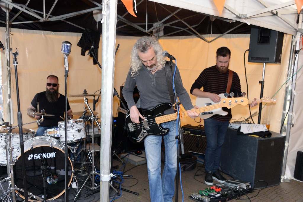 ../Images/Roved bij cafe De Punt Koningsdag 2017 047.jpg